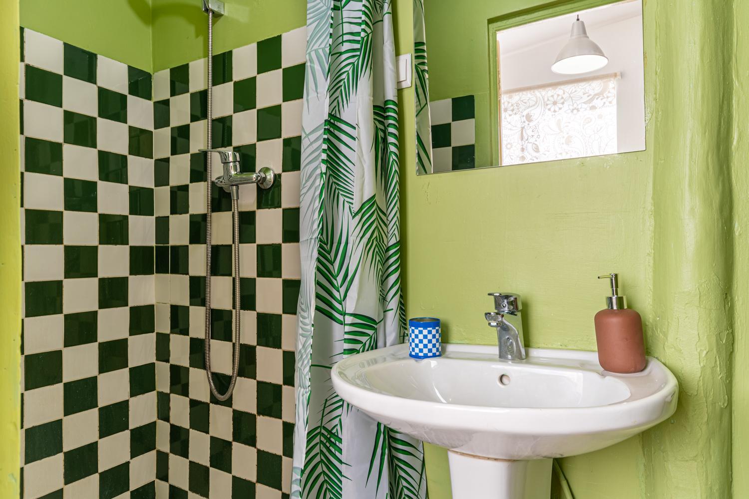 Spacious Apartment With Terrace At Graca Lisboa Екстериор снимка